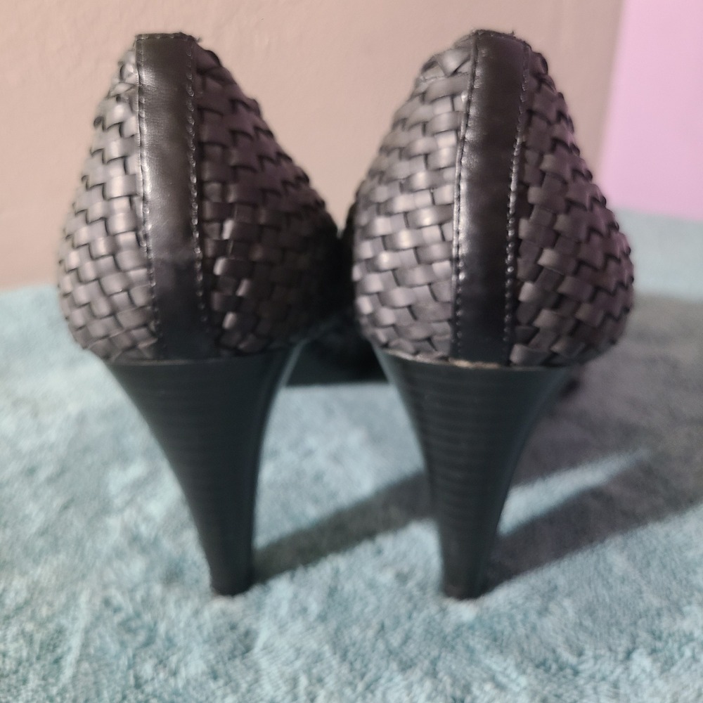 Bongo Breezy Black Woven Peep Toe Heels Bow Accent Women Size 10 - Picture 5 of 8